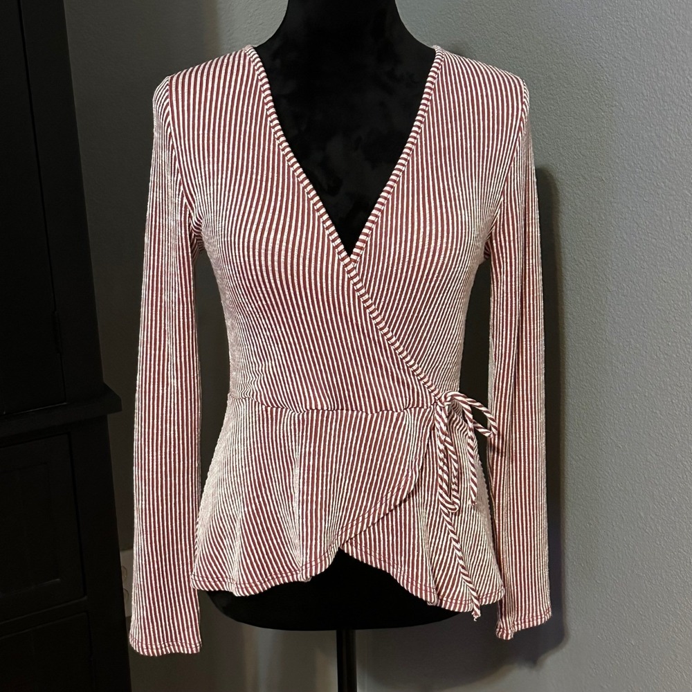 Caution to the Wind Top Medium Red White Stripe Wrap Y2K V Neck‎ Long Sleeve